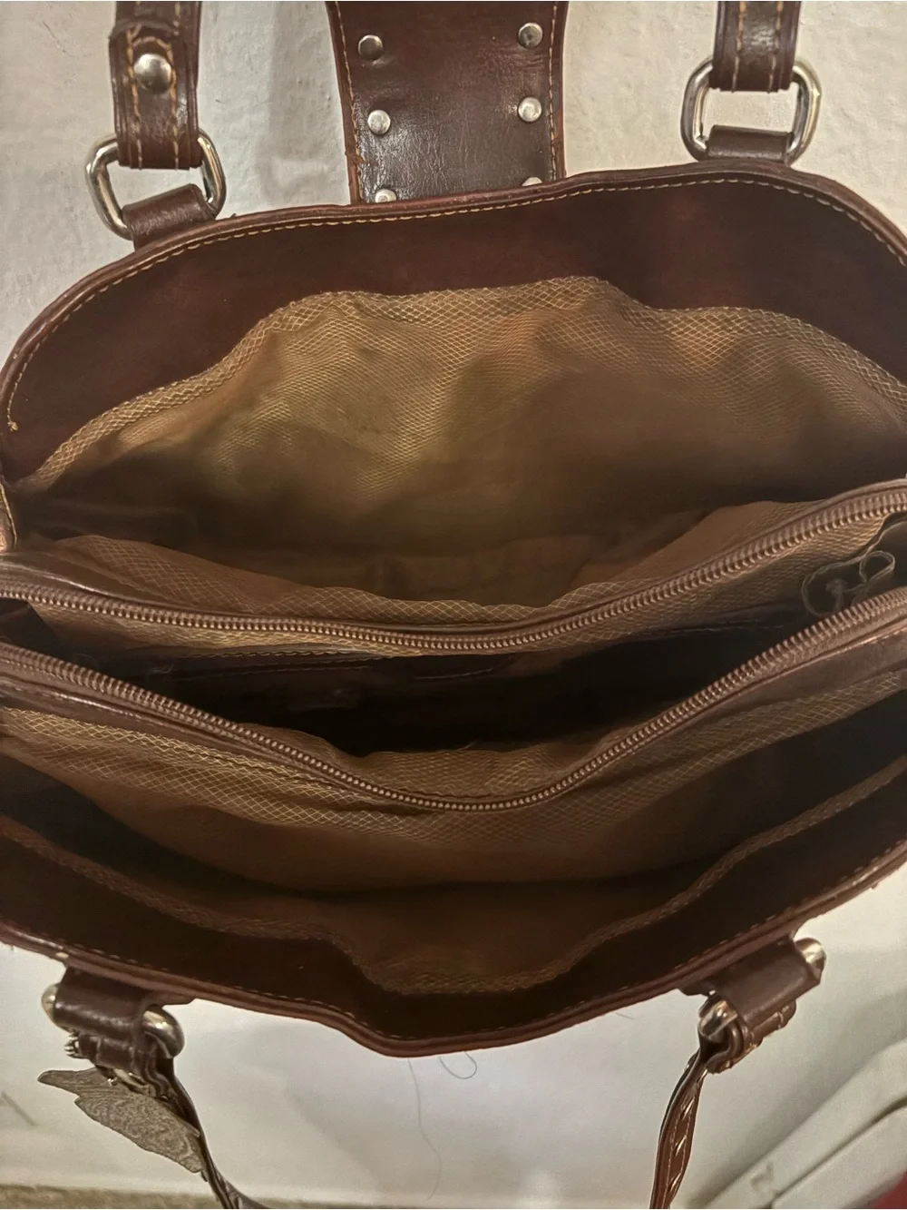 MC Marc Chantal Brown Leather Embossed Floral Purse Shoulder Bag Silver Western